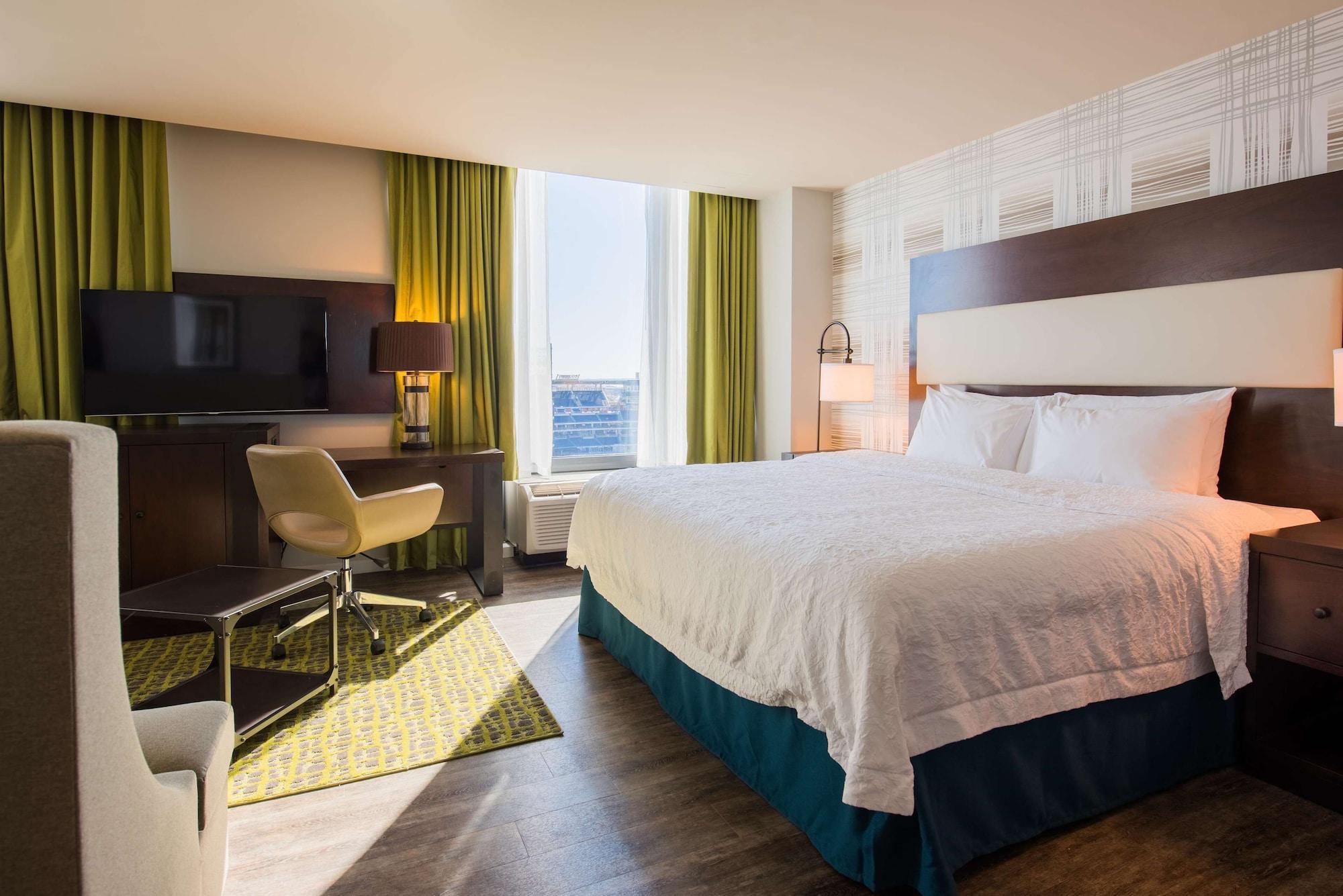 Hampton Inn & Suites Washington, D.C. - Navy Yard Екстериор снимка