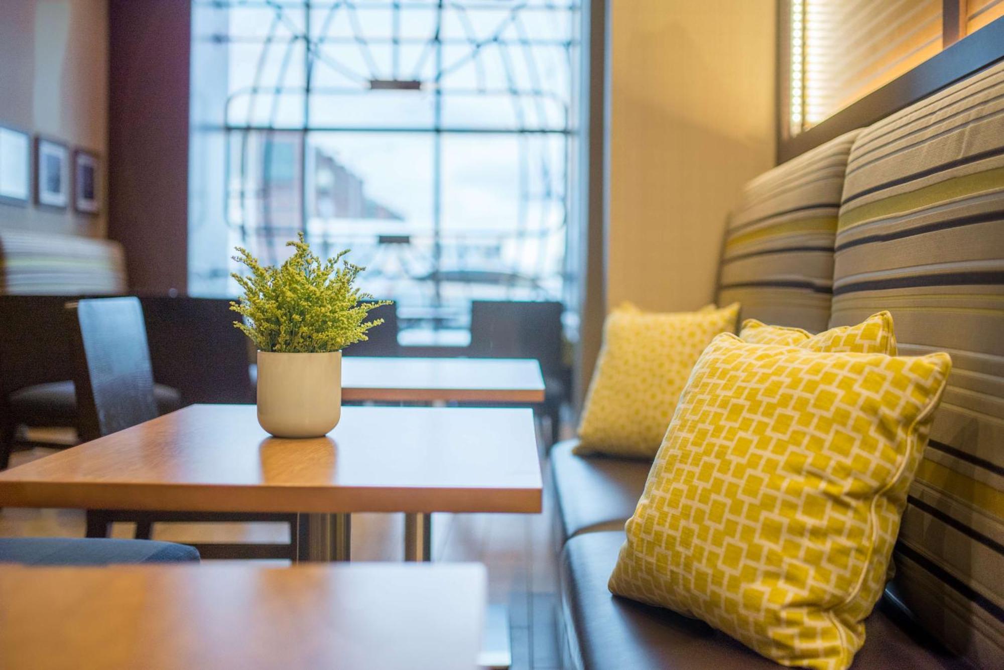 Hampton Inn & Suites Washington, D.C. - Navy Yard Екстериор снимка