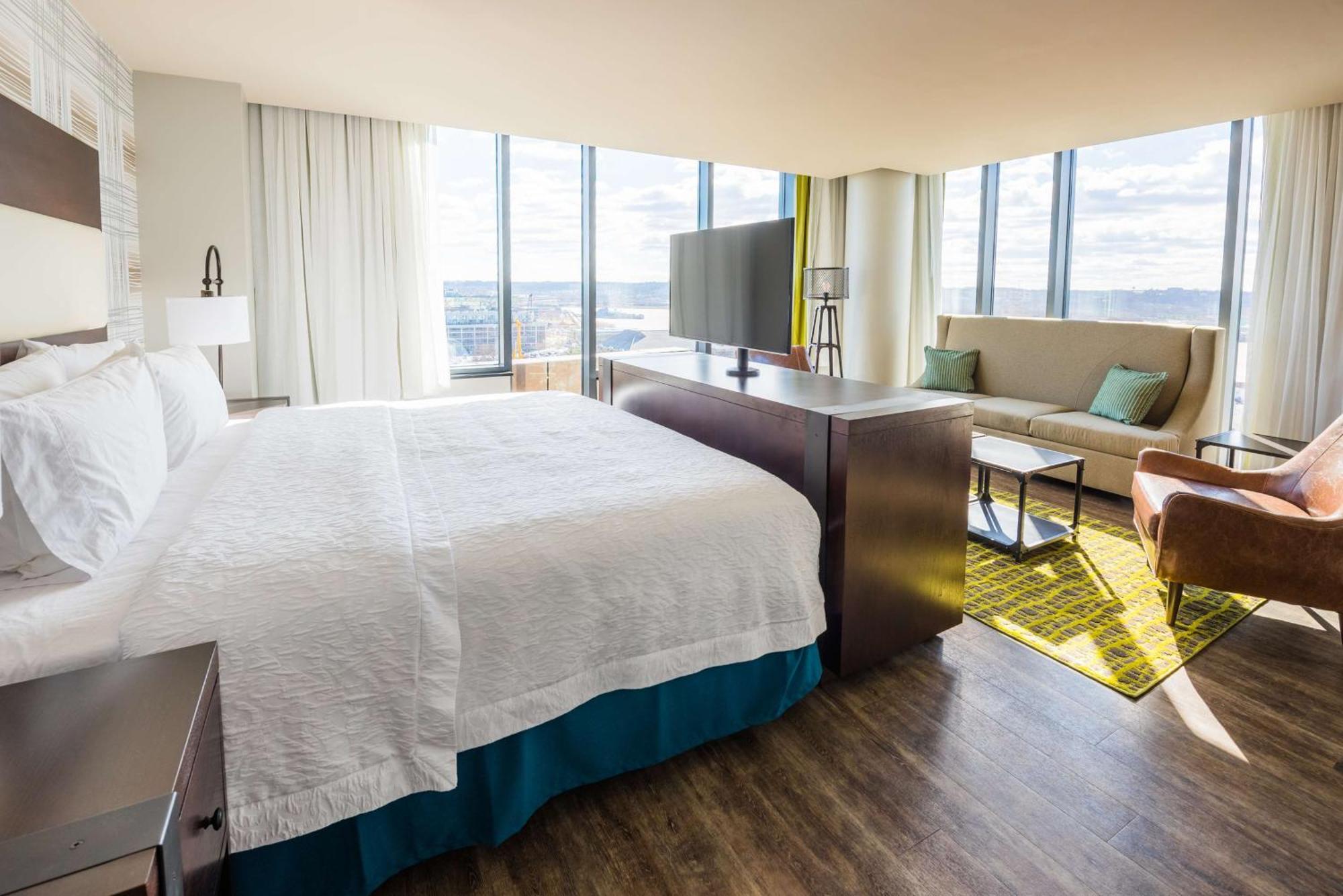 Hampton Inn & Suites Washington, D.C. - Navy Yard Екстериор снимка