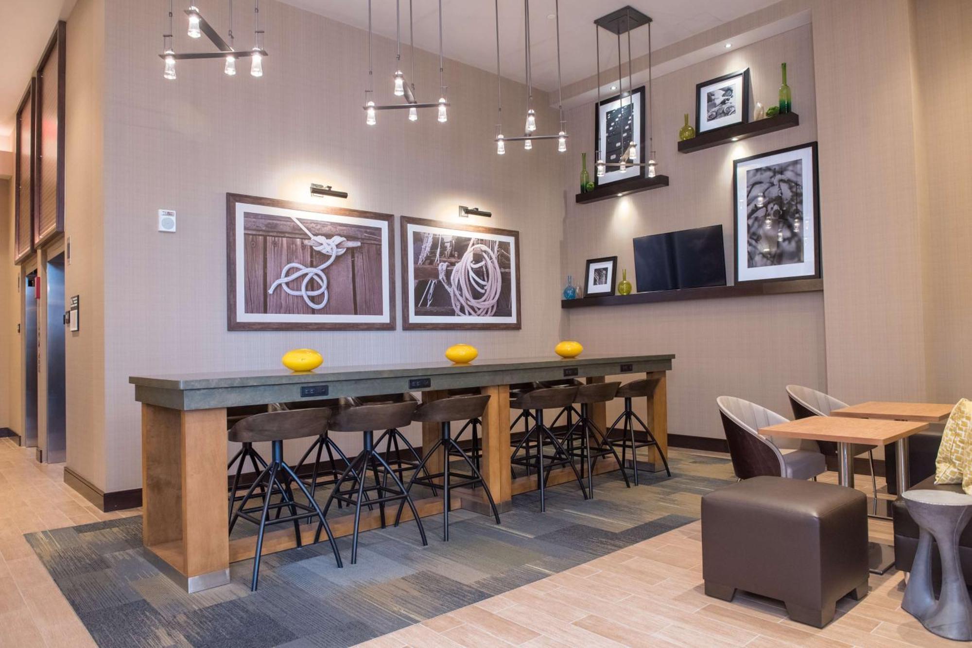 Hampton Inn & Suites Washington, D.C. - Navy Yard Екстериор снимка