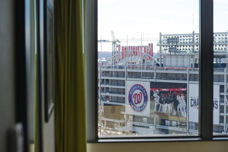 Hampton Inn & Suites Washington, D.C. - Navy Yard Екстериор снимка